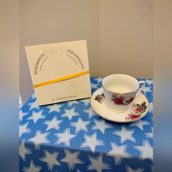 1 Teacup & 2 saucers Vintage - Picture 7 of 7